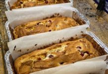 Cream Cheese Cranberry Loaf: A Deliciously Tangy and Sweet Delight
