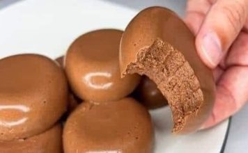 Tasty Chocolate Mousse with Few Calories and Only 3 Ingredients