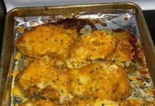 Outback Steakhouse-Inspired Alice Springs Chicken Recipe: A Delicious Homemade Delight.