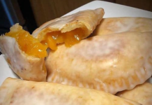 Homemade Fried Apple or Peach Pies: A Southern Comfort Classic.