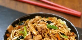 Savory Stir-Fry: Chicken Lo Mein – Quick, Flavorful, and Irresistible!