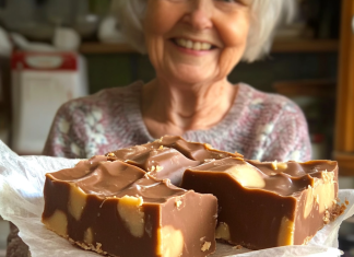 Decadent Delight: Famous Fudge – Rich, Smooth, and Irresistible!