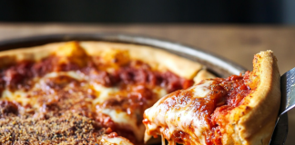 Cheesy Wonder: Homemade Chicago Style Deep Dish Pizza – A Slice of Heaven!