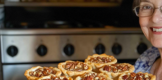 Decadent Bites: Pecan Tarts – Rich and Nutty Delight!