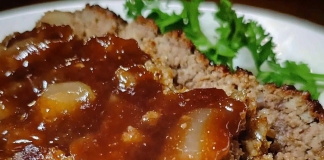 Home-Cooked Perfection: Cracker Barrel-Style Meatloaf with Sweet Brown Sugar Glaze!
