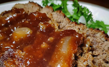 Home-Cooked Perfection: Cracker Barrel-Style Meatloaf with Sweet Brown Sugar Glaze!