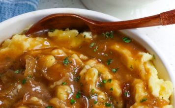 Savory Onion Gravy: A Comforting Classic