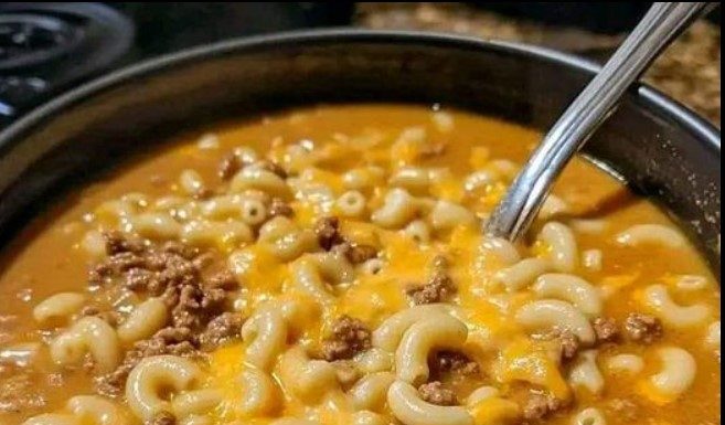One-Pot Macaroni Cheeseburger Soup