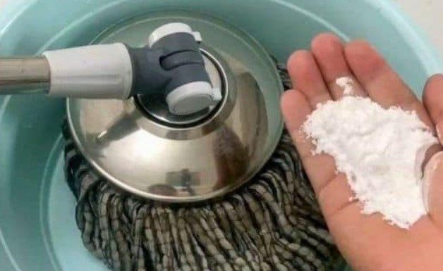 Add This to Your Water: Keep Your Floors Dust-Free Even Without Weekly Cleaning!