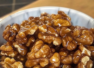 Transform Your Snacks with These Easy 5-Minute Caramel Walnuts – So Yummy!