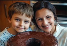 Indulge in Decadence: Make This No-Oven Chocolate Cake in Minutes!