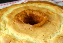 sour cream pound cake
