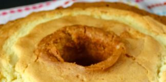 sour cream pound cake