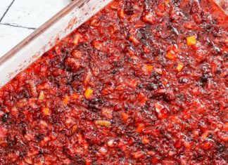 Grandma’s Cranberry Salad: A Nostalgic Holiday Treat