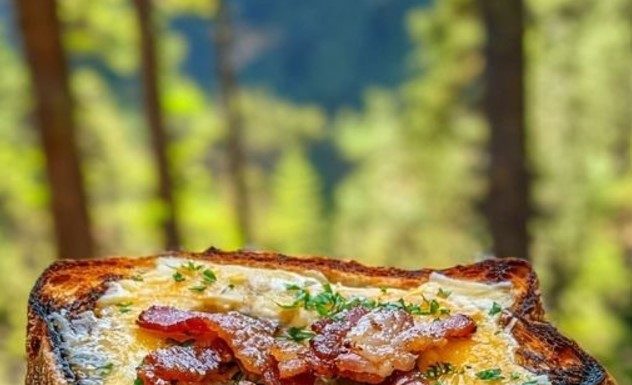 Mushroom & Caramelized Onion Soup with Cheesy Toasties and Bacon