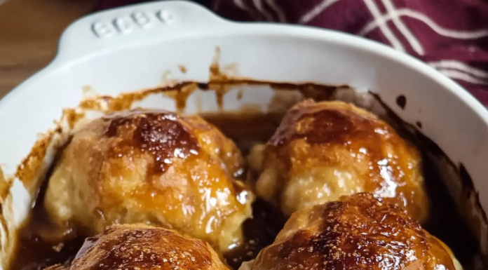Satisfy Your Cravings with The Best Apple Dumplings – Perfect for Fall!