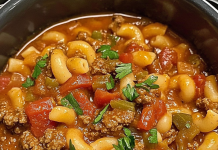 Transform Dinner Time with This Flavor-Packed Crockpot Goulash!