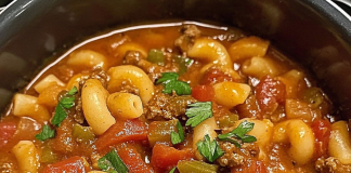 Transform Dinner Time with This Flavor-Packed Crockpot Goulash!