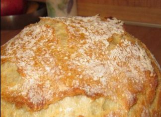 The Best Crusty Bread (Dutch Oven)