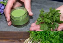 Elixir of Youth: Parsley Tightens Skin and Instantly Smoothes Wrinkles!