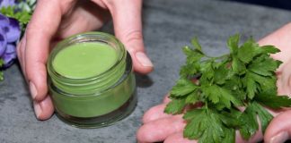 Elixir of Youth: Parsley Tightens Skin and Instantly Smoothes Wrinkles!