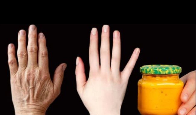 Carrot and Honey Mask for Natural Collagen Stimulation