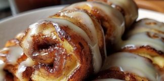 Cinnamon Roll French Toast Roll-Ups: A Sweet & Gooey Breakfast Treat!