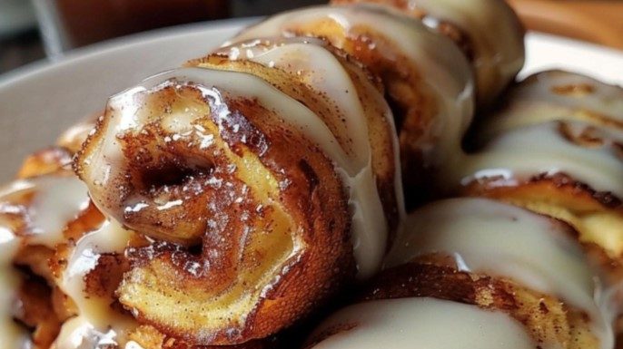 Cinnamon Roll French Toast Roll-Ups: A Sweet & Gooey Breakfast Treat!