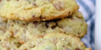 Melt-in-Your-Mouth Toffee Pecan Cookies