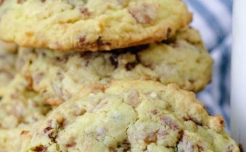 Melt-in-Your-Mouth Toffee Pecan Cookies
