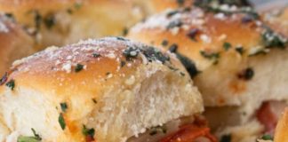 Pepperoni Pizza Sliders