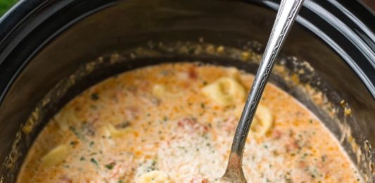 slow cooker creamy tortellini soup