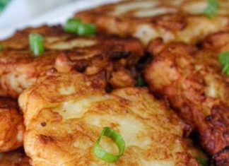 irish boxty (crispy fried potato cakes)