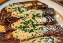 Juicy Steak with Creamy Garlic Sauce