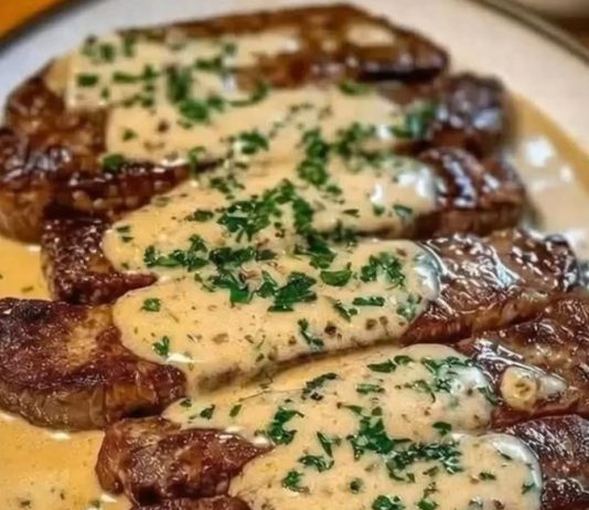 Juicy Steak with Creamy Garlic Sauce