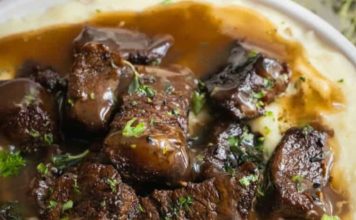 Steak Bites with Mashed Potatoes