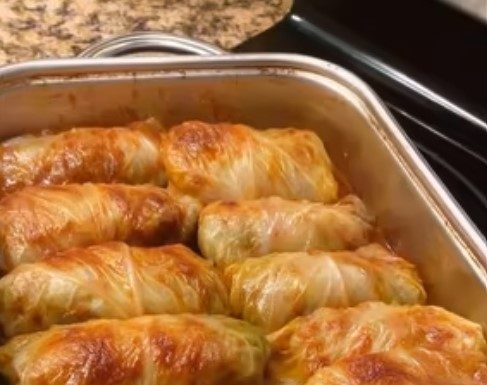 Classic Stuffed Cabbage Rolls: A Timeless Family Comfort Dish
