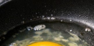 Why is there a gross red spot floating inside my raw egg?