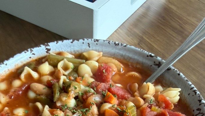 Classic Minestrone Soup