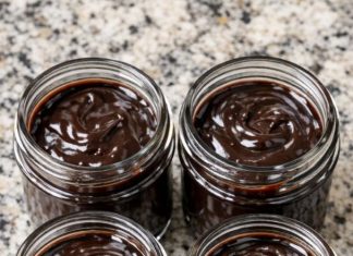Slow Cooker 4-Ingredient Hot Fudge