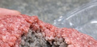 I just bought this ground beef and the inside is completely grey — did the store scam me?