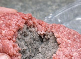 I just bought this ground beef and the inside is completely grey — did the store scam me?