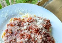 Sunday Suppers with Edible Heirlooms: A Rustic Farmhouse Feast