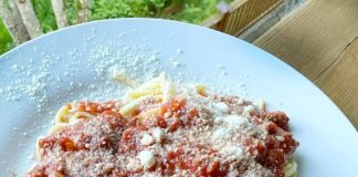 Sunday Suppers with Edible Heirlooms: A Rustic Farmhouse Feast