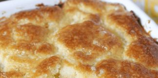 Hot Peach Cobbler Right Out of the Oven — A Warm, Comforting Classic