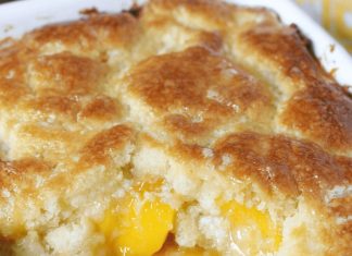 Hot Peach Cobbler Right Out of the Oven — A Warm, Comforting Classic