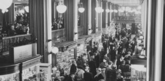 10 department stores that no longer exist today but were popular back in the day