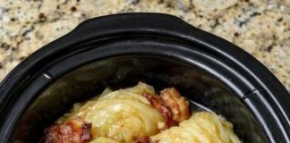 Slow Cooker Braised Cabbage and Bacon