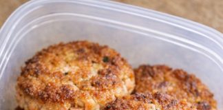 Low Carb 3-Ingredient Salmon Patties