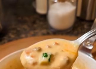 Crockpot Cheeseburger Soup